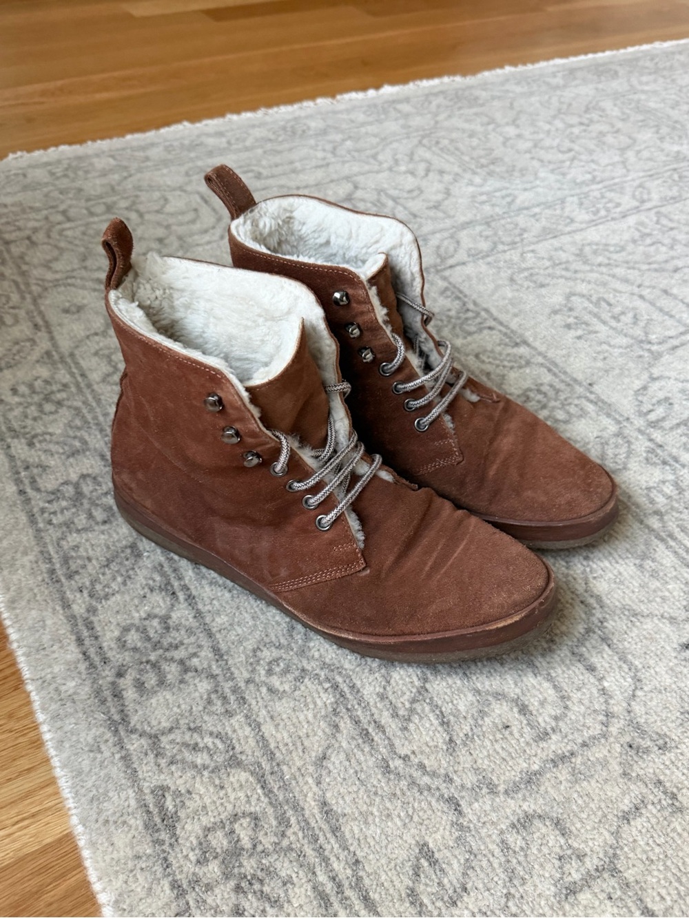 Jenni Kayne Canyon Boots—Brown Suede Shearling-Lined